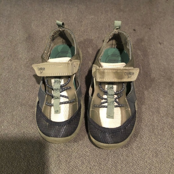 Oshkosh toddler boys ever play sandals size 9 - Picture 2 of 9